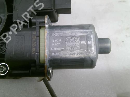 Rudehejsemekanisme venstre bagtil Rudehejsemekanisme venstre bagtil VW T-CROSS (C11, D31) 1.0 TSI (110 hp) 33738173 33738173