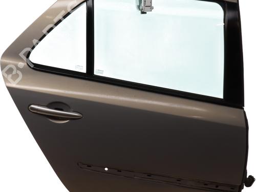 Used Right rear door RENAULT LAGUNA II (BG0/1_) 1.9 dCi (BG08, BG0G) (120 hp) 21544590