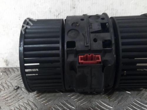 Used Heater blower motor RENAULT MEGANE III Hatchback (BZ0/1_, B3_) 1.5 dCi (106 hp) 20352590
