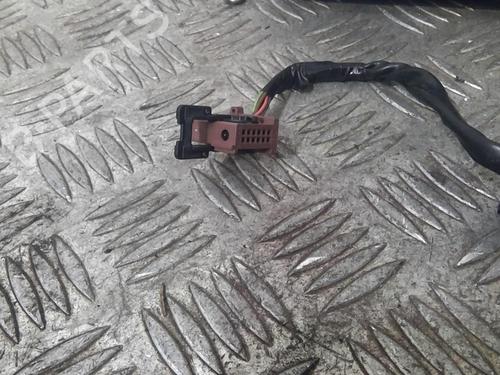 Used Left mirror PEUGEOT 407 (6D_) 2.0 HDi 135 (6DRHRH, 6DRHRE, 6DRHRG, 6DRHRJ) (136 hp) 20355793