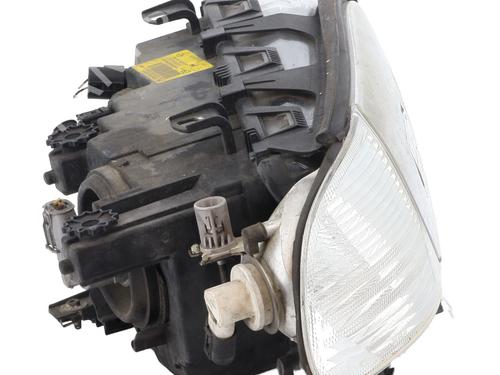 Used Right headlight Right headlight BMW 3 Convertible (E46) 318 Ci (143 hp) 32075392 32075392