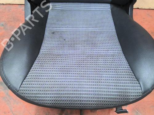 Used Right front seat Right front seat MERCEDES-BENZ A-CLASS (W169) A 170 (169.032, 169.332) (116 hp) 32472714 32472714