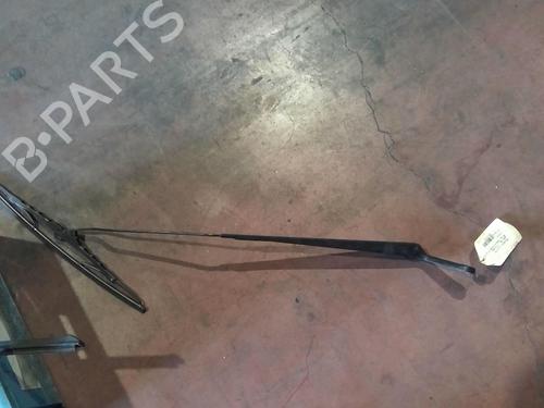 Used Front windshield wiper arm PEUGEOT 206 SW (2E/K) 1.4 HDi (68 hp) 21558006