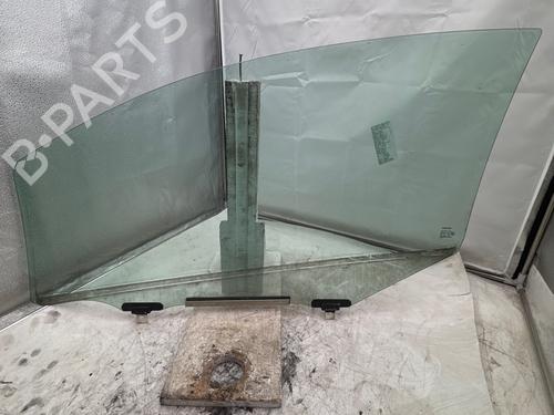 Dør rude højre foran Dør rude højre foran TOYOTA YARIS (_P9_) 1.4 D-4D (NLP90_, NLP90R) (90 hp) 36591863 36591863