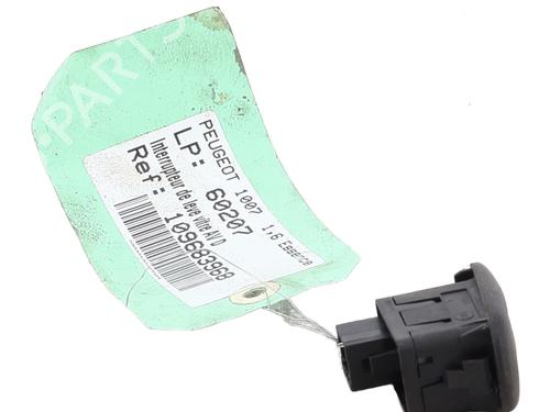 Used Right front window switch Right front window switch PEUGEOT 1007 (KM_) 1.6 16V (109 hp) 27838006 27838006