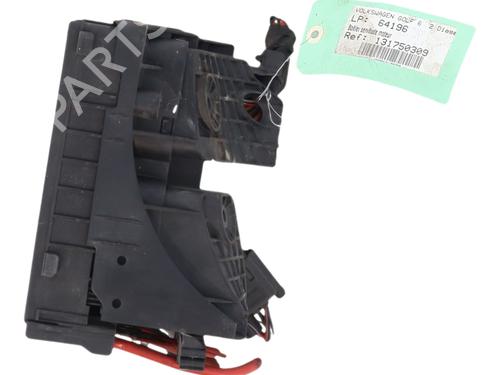 Fuse box VW GOLF VI (5K1) 2.0 TDI | BP39042104E1 - Image 4