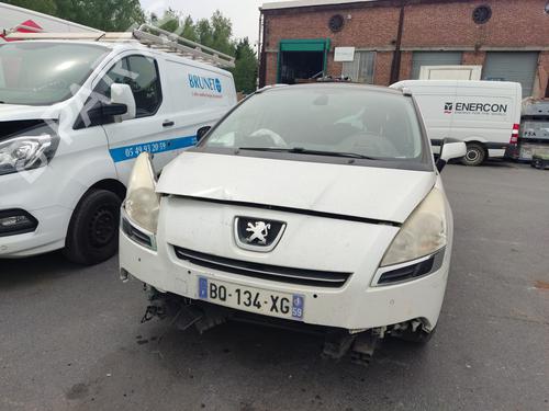 Fuse box PEUGEOT 5008 (0U_, 0E_) 1.6 HDi | BP30147837E1