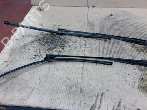 Used Front windshield wiper arm PEUGEOT 407 (6D_) 2.0 HDi 135 (6DRHRH, 6DRHRE, 6DRHRG, 6DRHRJ) (136 hp) 27637536