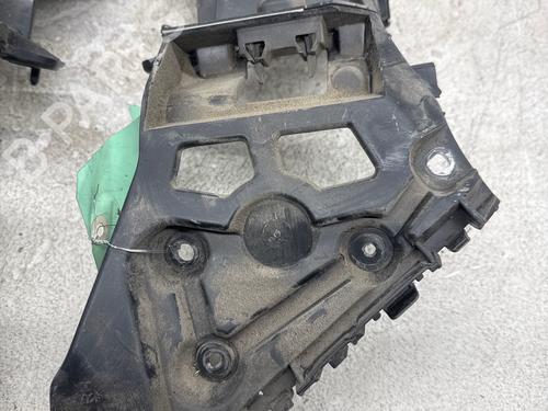 rear-bumper-bracket-renault-clio-iv-bh_-2012-2013-2014-2015-2016-2017-2018-2019-2020-2021-35939300 main image