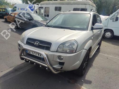 Left headlight HYUNDAI TUCSON (JM) 2.0 CRDi All-wheel Drive | BP20350524C28 