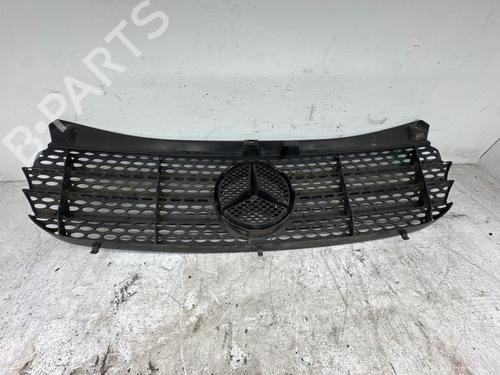 Used Grille Grille 39425707 39425707