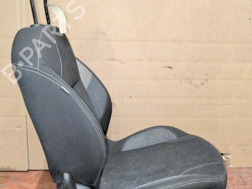 right-front-seat-peugeot-2008-i-cu_-2013-40613476 main image