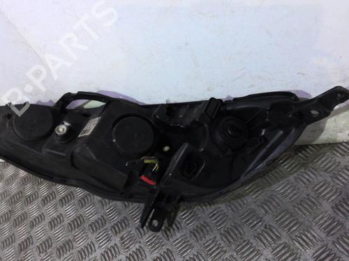 Right headlight PEUGEOT 407 (6D_) 2.0 HDi 135 (6DRHRH, 6DRHRE, 6DRHRG, 6DRHRJ) | BP20354758C29 