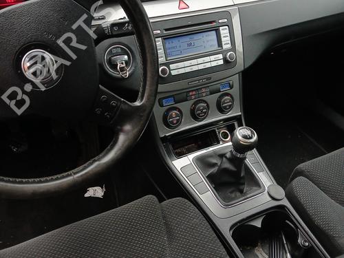 Radio VW PASSAT B6 (3C2) 1.9 TDI | BP32306973E6 - Image 14