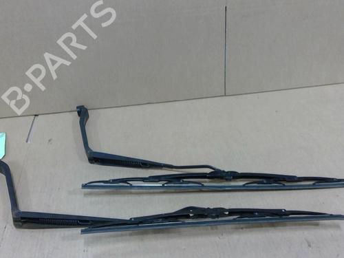 Used Front windshield wiper arm TOYOTA RAV 4 II (_A2_) 2.0 D 4WD (CLA20_, CLA21_, CLA20R, CLA21R) (116 hp) 29082787
