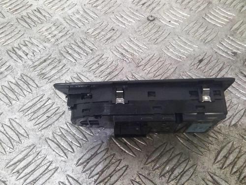 Used Left front window switch Left front window switch BMW 1 (E87) 118 d (122 hp) 21067733 21067733