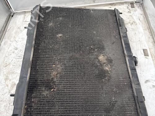Used Water radiator Water radiator 37086219 37086219