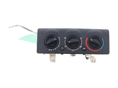 Used Climate control RENAULT CLIO II (BB_, CB_) 1.2 16V (BB05, BB0W, BB11, BB27, BB2T, BB2U, BB2V, CB05,... (75 hp) 26184177