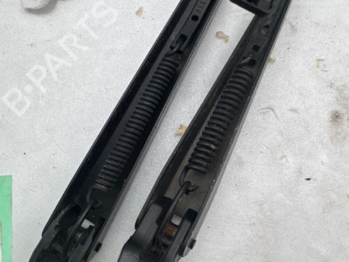 Used Front windshield wiper arm Front windshield wiper arm 37418776 37418776