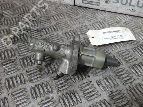 Used Brake master cylinder Brake master cylinder BMW 1 (E87) 118 d (122 hp) 21558024 21558024