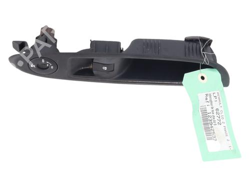 right-front-window-switch-renault-clio-iii-br01-cr01-2005-2006-2007-2008-2009-2010-2011-2012-2013-2014-33837065 main image
