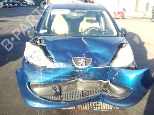 Left front door PEUGEOT 107 (PM_, PN_) 1.4 HDi | BP20367413C2