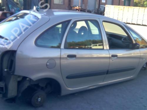 Right headlight CITROËN XSARA PICASSO (N68) 2.0 HDi | BP20355071C29 