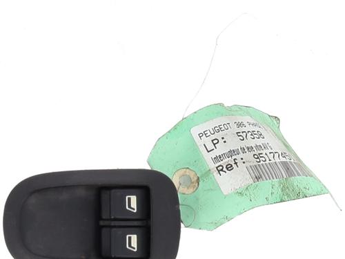 Used Left front window switch PEUGEOT 306 Hatchback (7A, 7C, N3, N5) 1.4 (75 hp) 21048502