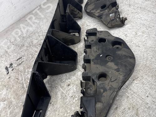 rear-bumper-bracket-renault-zoe-bfm_-2012-39957795 main image