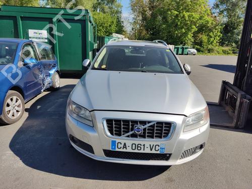 Windscreen washer tank VOLVO V70 III (135) D5 | BP30261727C113 