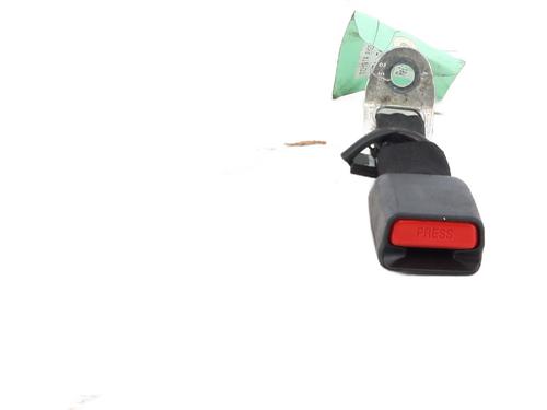 seat-buckle-toyota-aygo-_b4_-2014-31818351 main image