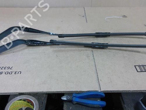 Front windshield wiper arm BMW 1 (E87) 116 d | BP26183376C143 