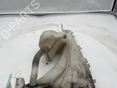 Used Windscreen washer tank Windscreen washer tank VOLVO C30 (533) D2 (115 hp) 33857344 33857344