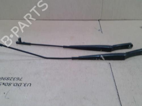 Used Front windshield wiper arm VW TOURAN (1T1, 1T2) 1.9 TDI (105 hp) 26184137