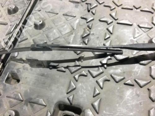Used Front windshield wiper arm MERCEDES-BENZ A-CLASS (W168) A 170 CDI (168.008) (90 hp) 21557989