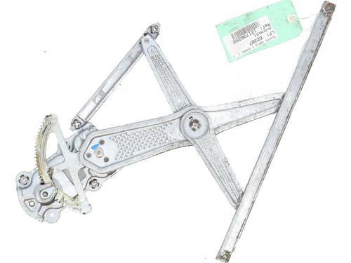 Used Front right window mechanism Front right window mechanism TOYOTA YARIS (_P1_) 1.0 (SCP10_, SCP10R) (68 hp) 32689261 32689261