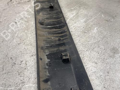 door-moulding-trim-peugeot-partner-tepee-2008-37278363 main image