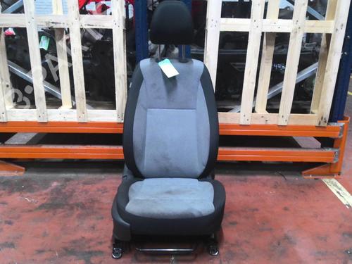 Used Right front seat Right front seat HYUNDAI i20 II (GB, IB) 1.1 CRDi (75 hp) 33869693 33869693