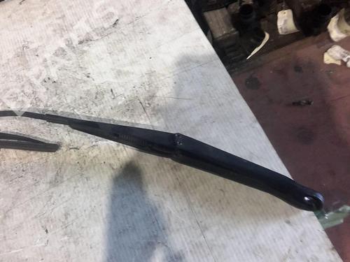 Used Front windshield wiper arm FIAT PUNTO (188_) 1.2 60 (188.030, .050, .130, .150, .230, .250) (60 hp) 21557988