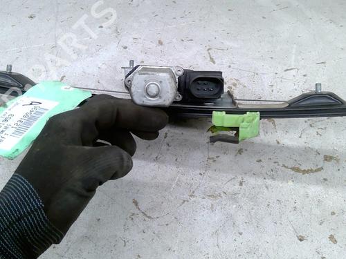 Rear left window mechanism BMW 1 (E87) 118 d | BP33850261C24 - Image 2