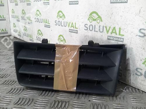 Used Grille RENAULT MEGANE II (BM0/1_, CM0/1_) 1.5 dCi (BM0F, BM0T, BM2B, CM0F, CM0T) (82 hp) 21816361
