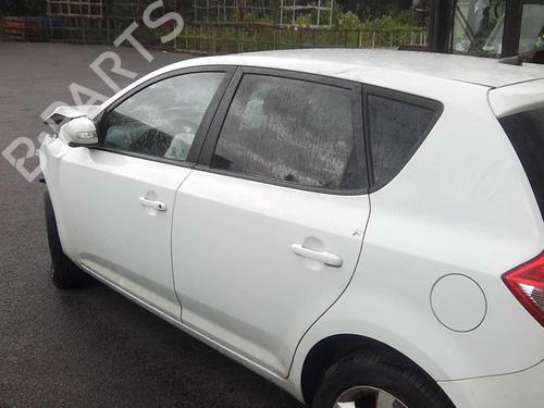 Switch KIA CEE'D Hatchback (ED) 1.6 CRDi 115 | BP20368811I30 - Image 3
