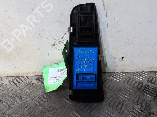 Used Left front window switch FIAT GRANDE PUNTO (199_) 1.3 D Multijet (75 hp) 20353482