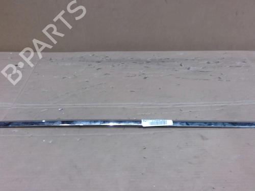 Używane Listwa drzwi VW PASSAT B6 (3C2) 2.0 TDI 16V (140 hp) 30492341