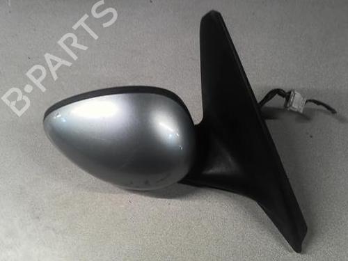 Used Right mirror Right mirror 21592405 21592405