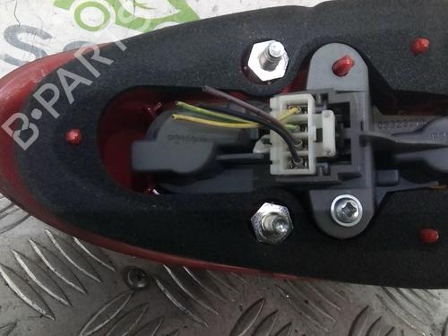 Used Right taillight ALFA ROMEO 147 (937_) 1.9 JTD 16V (937.AXM1B, 937.AXS1B) (136 hp) 22004871