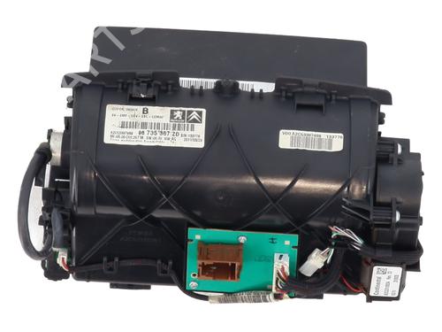 Used Display monitor Display monitor PEUGEOT 5008 (0U_, 0E_) 1.6 HDi (112 hp) 30690385 30690385
