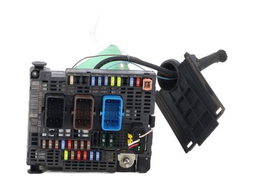 Used Fuse box PEUGEOT 308 SW II (LC_, LJ_, LR_, LX_, L4_) 1.6 HDi / BlueHDi 115 (LCBHXM, LCBHXT) (115 hp) 31704629