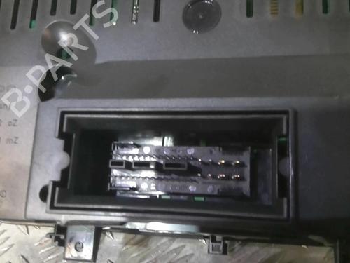 Used Instrument cluster Instrument cluster 21786389 21786389