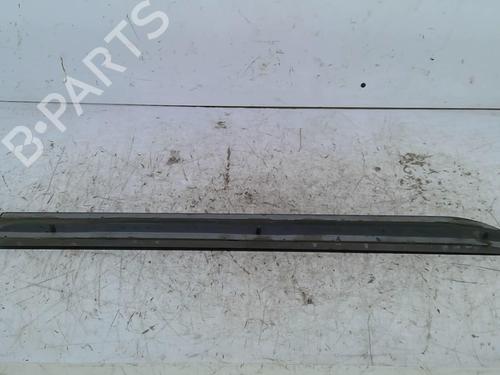 Used Door moulding trim Door moulding trim FORD FOCUS I Saloon (DFW) [1999-2009] 33605478 33605478